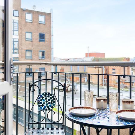 Luxurious Flat At Leicester Town Exterior photo