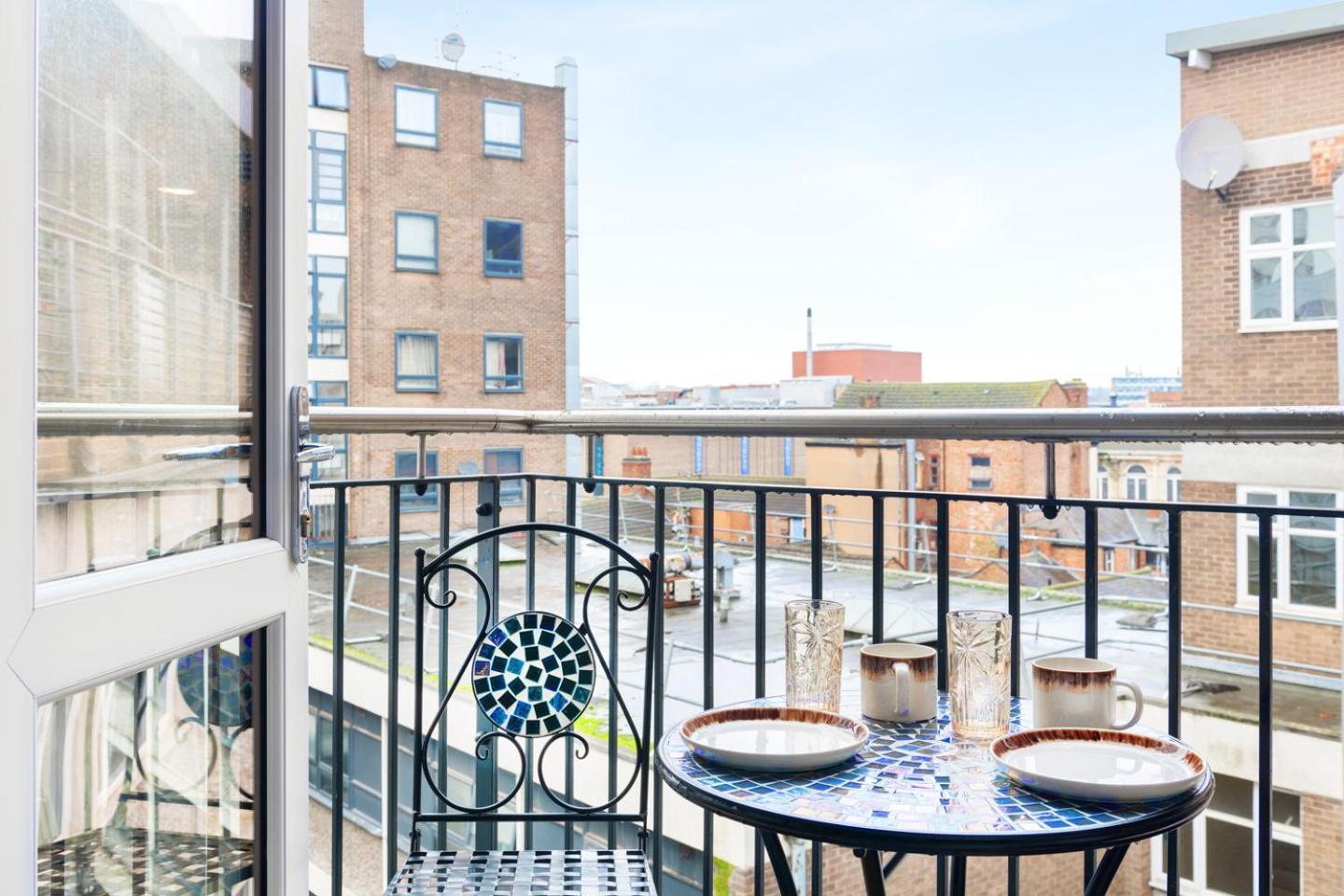Luxurious Flat At Leicester Town Exterior photo